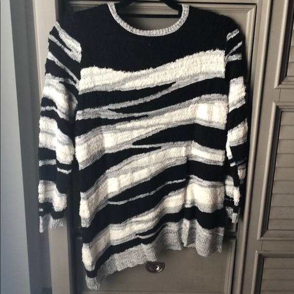 Xoxo asymmetrical sweater size large - Picture 2 of 2